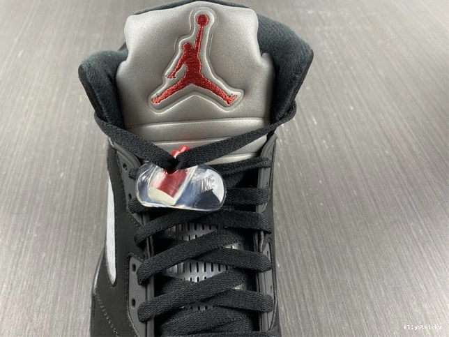 845035-003 5 (2016) Black Retro Jordan Metallic 1206